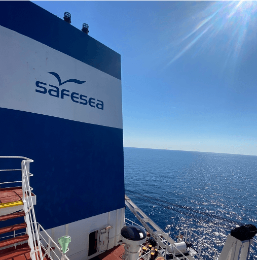 Safesea ship with horizon